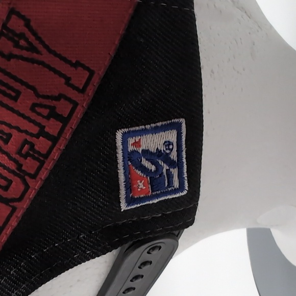 The Game| NWOT Vintage NHL Calgary Flames Black Sports Cap Snap Back Green Brim - Picture 4 of 11